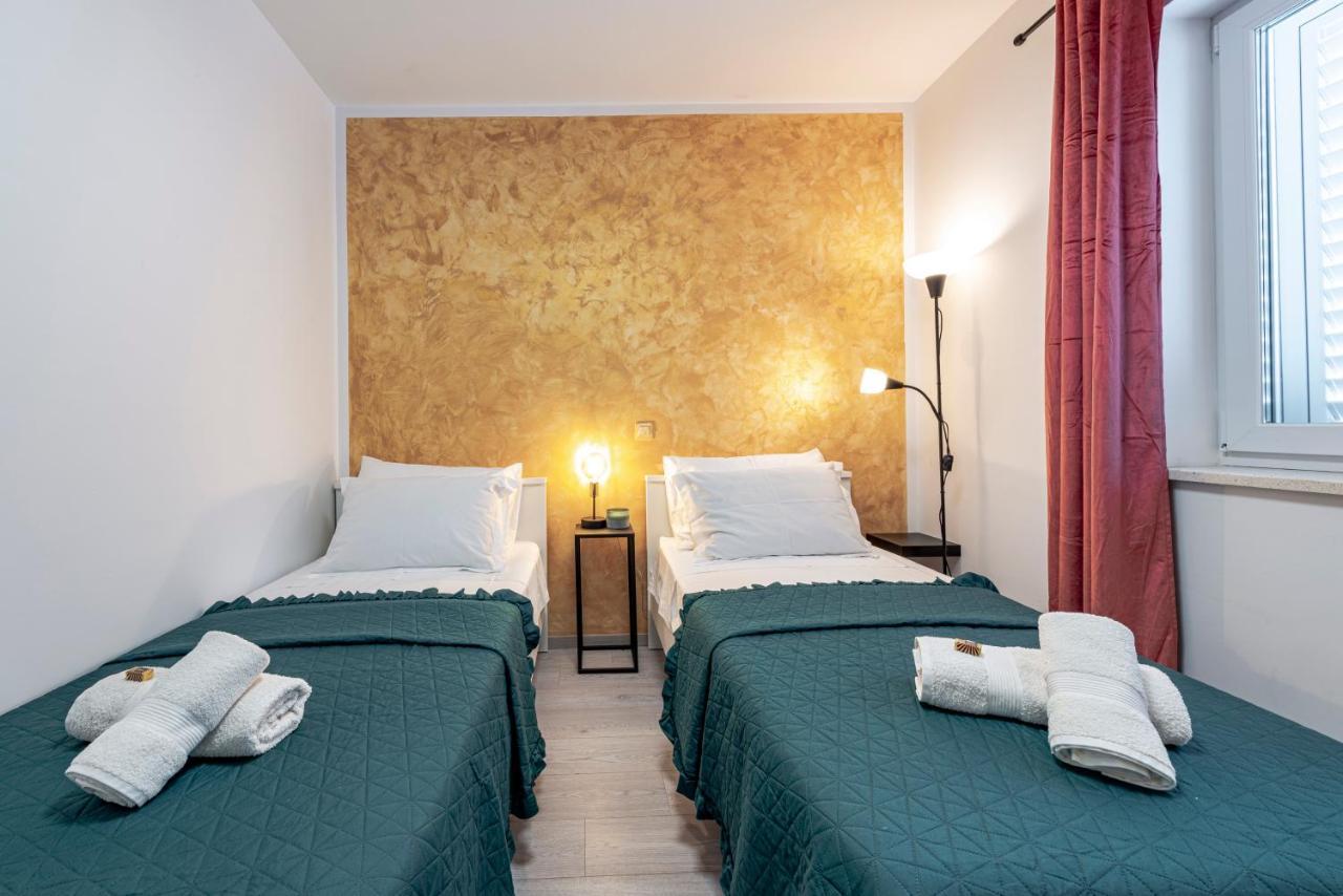 Villa Gold Residence 1 Mlini Esterno foto